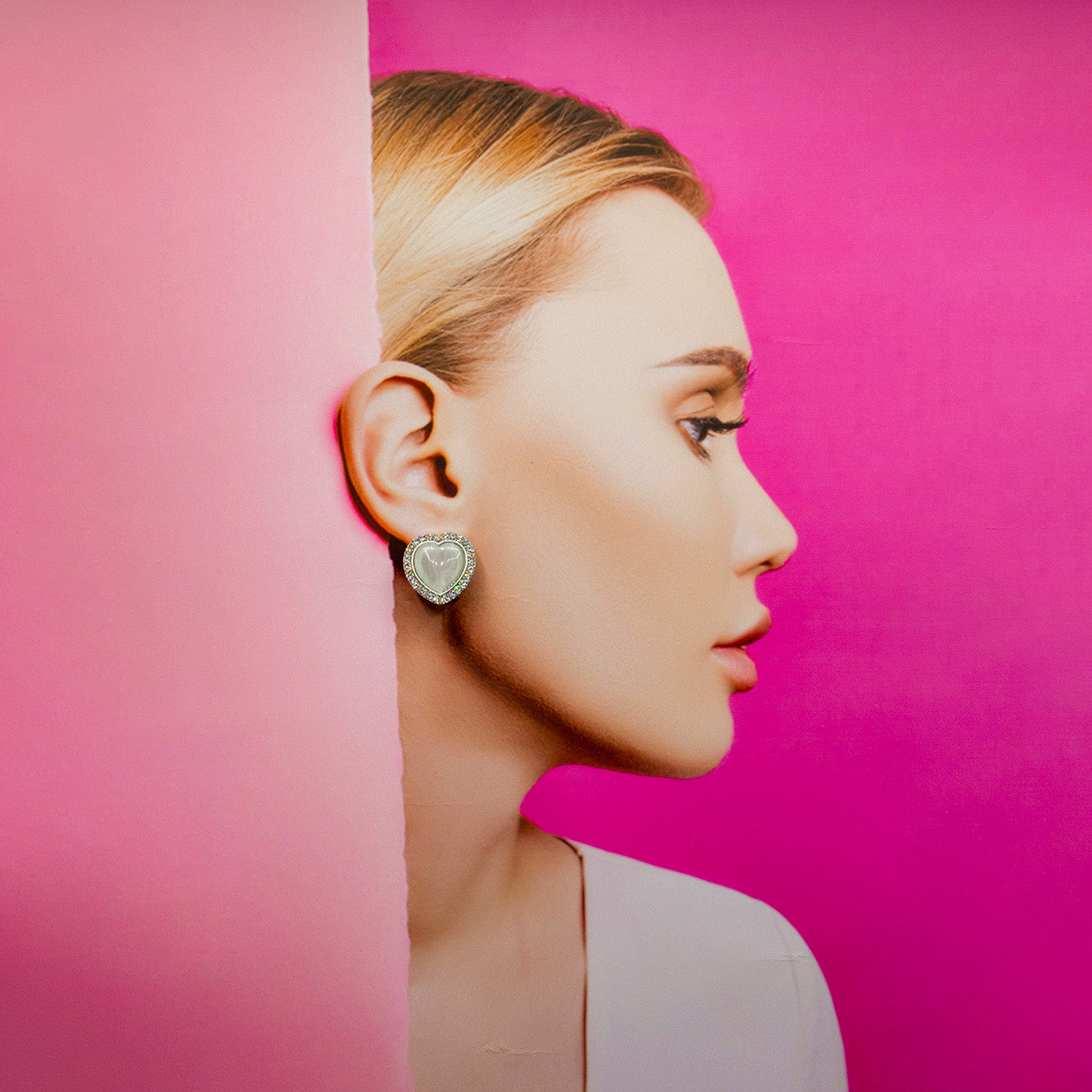 Heart-Shaped Gradient Stone Earrings with Rhinestones