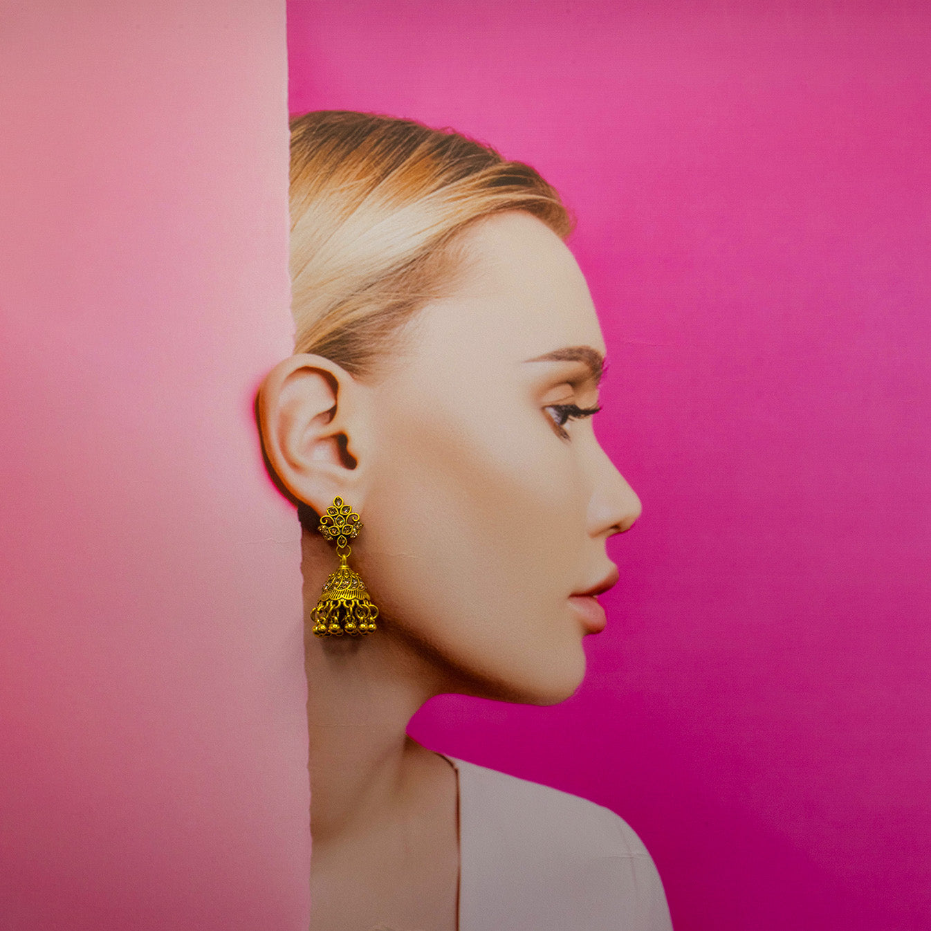 Diamond-Edged Jhumka Earrings with Eyespot Rhinestone Pattern – Traditional & Elegant